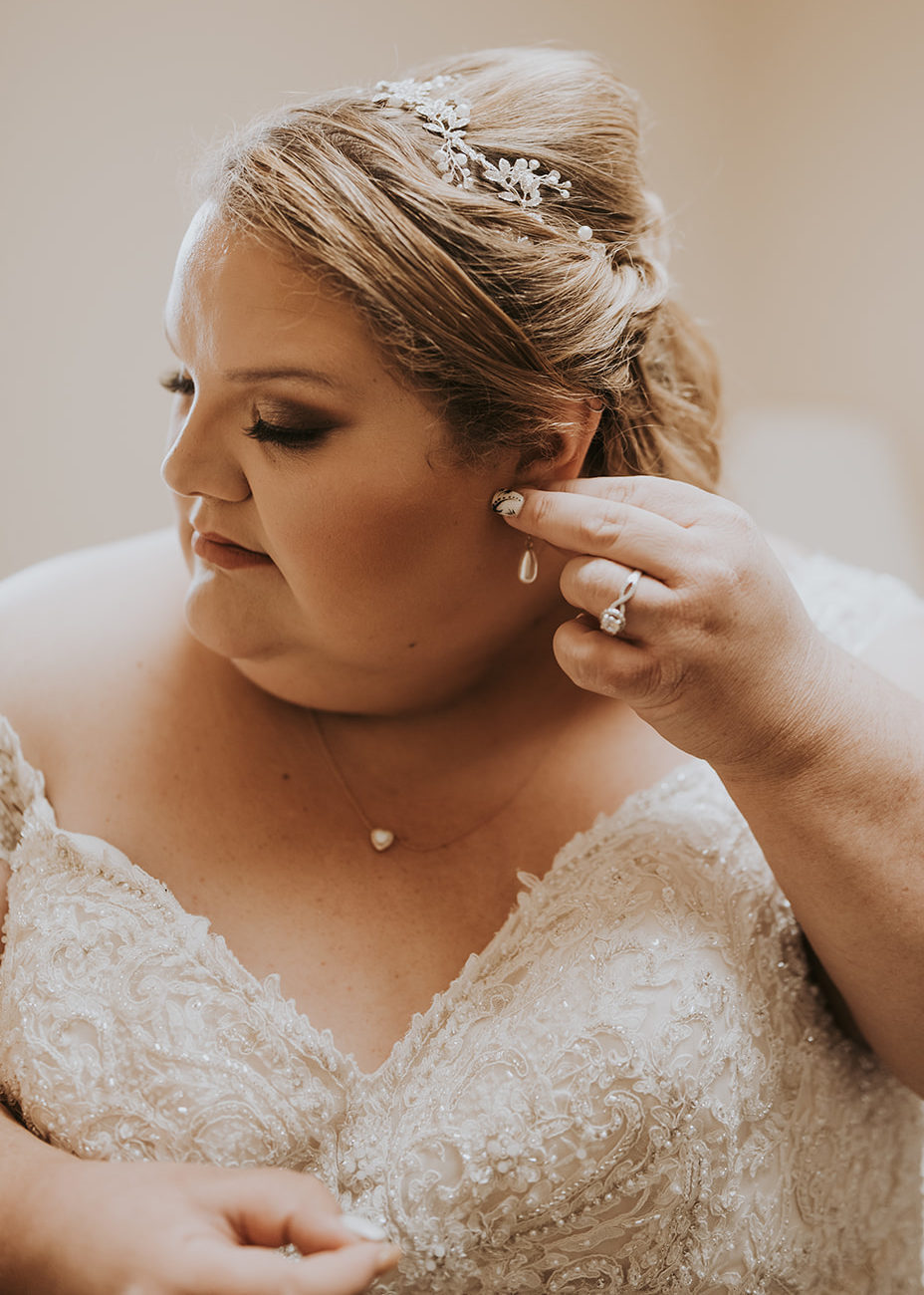 plus size bride on her wedding day